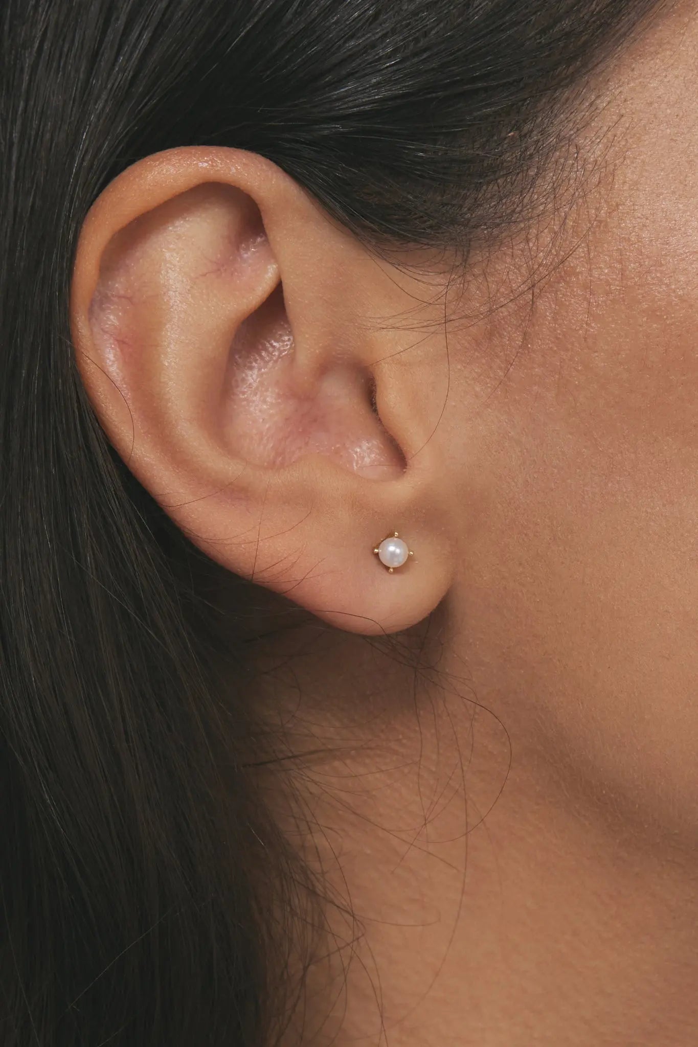 Cercei Argint Simple White M LisaConcept