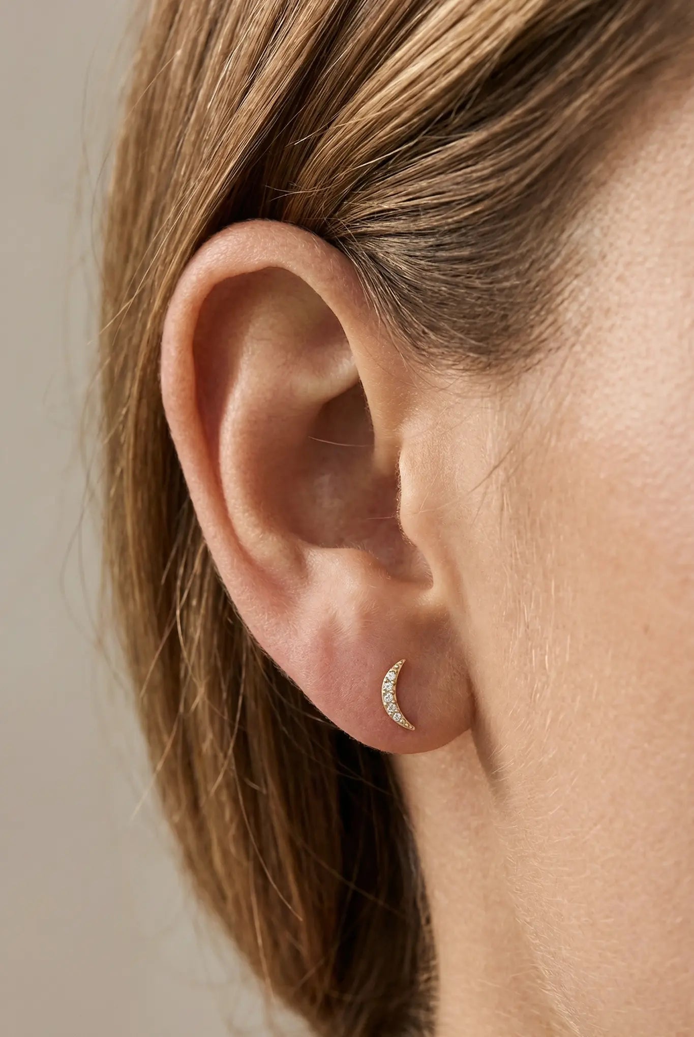 Cercei Aur Paved Crescent Moon Lisa&Co.