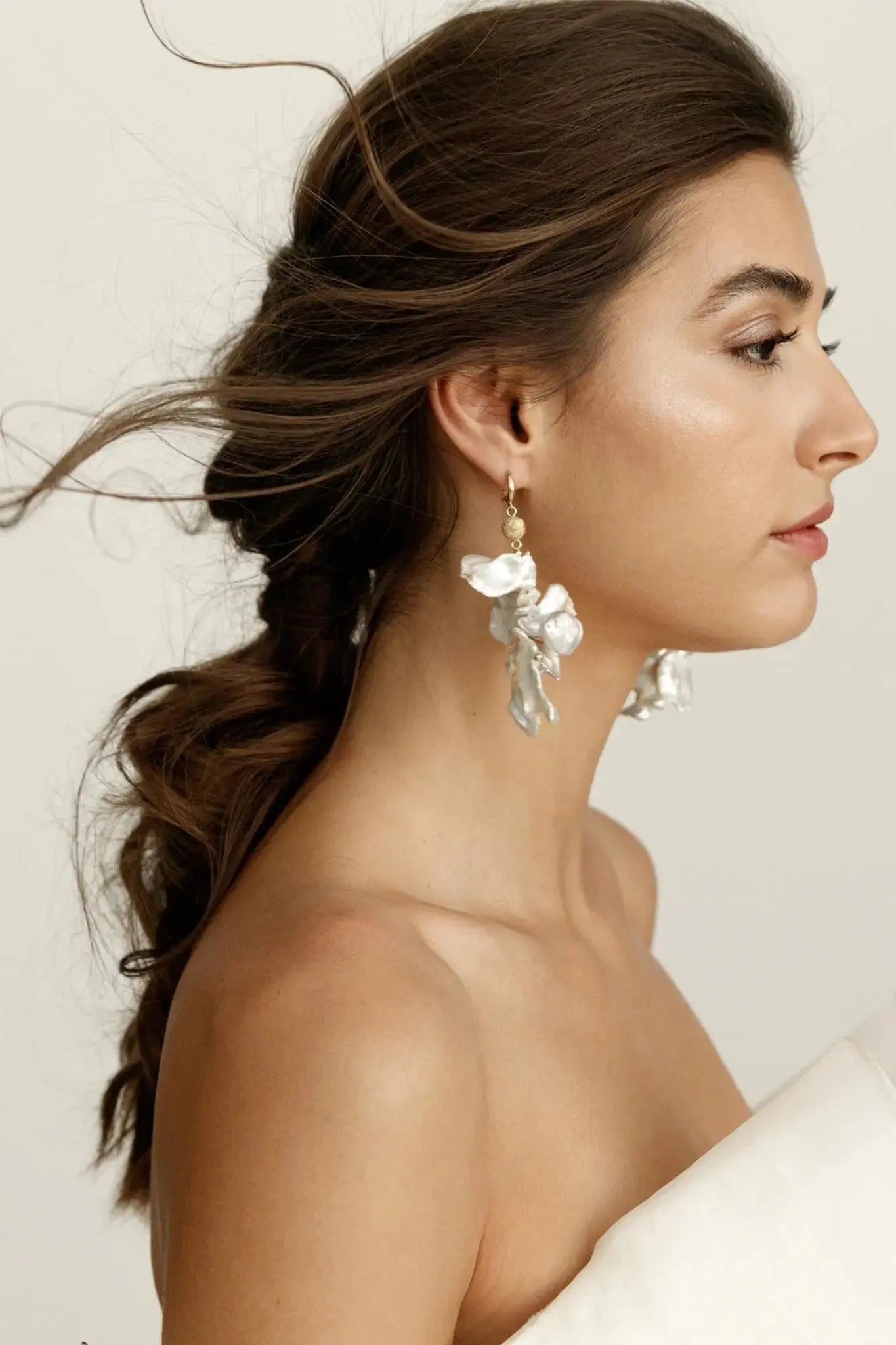 Cercei Aur White Keshi Pearls LisaConcept